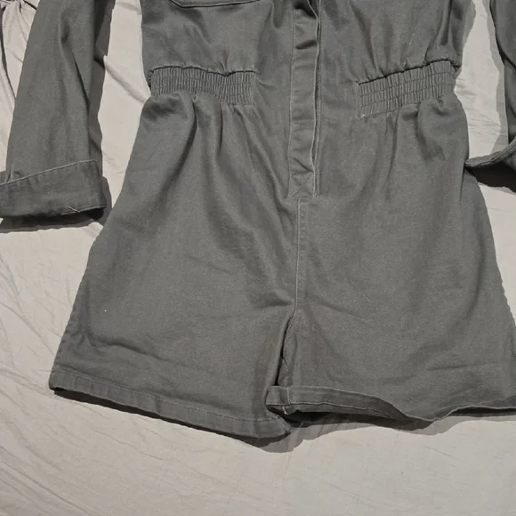 Rhythm Gray Long-Sleeve Romper - Picture 8 of 10